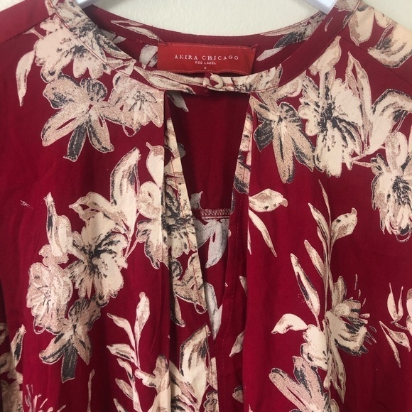 Akira Chicago Red Tan Floral Print Tunic Top Flowy Size Small - Picture 10 of 11